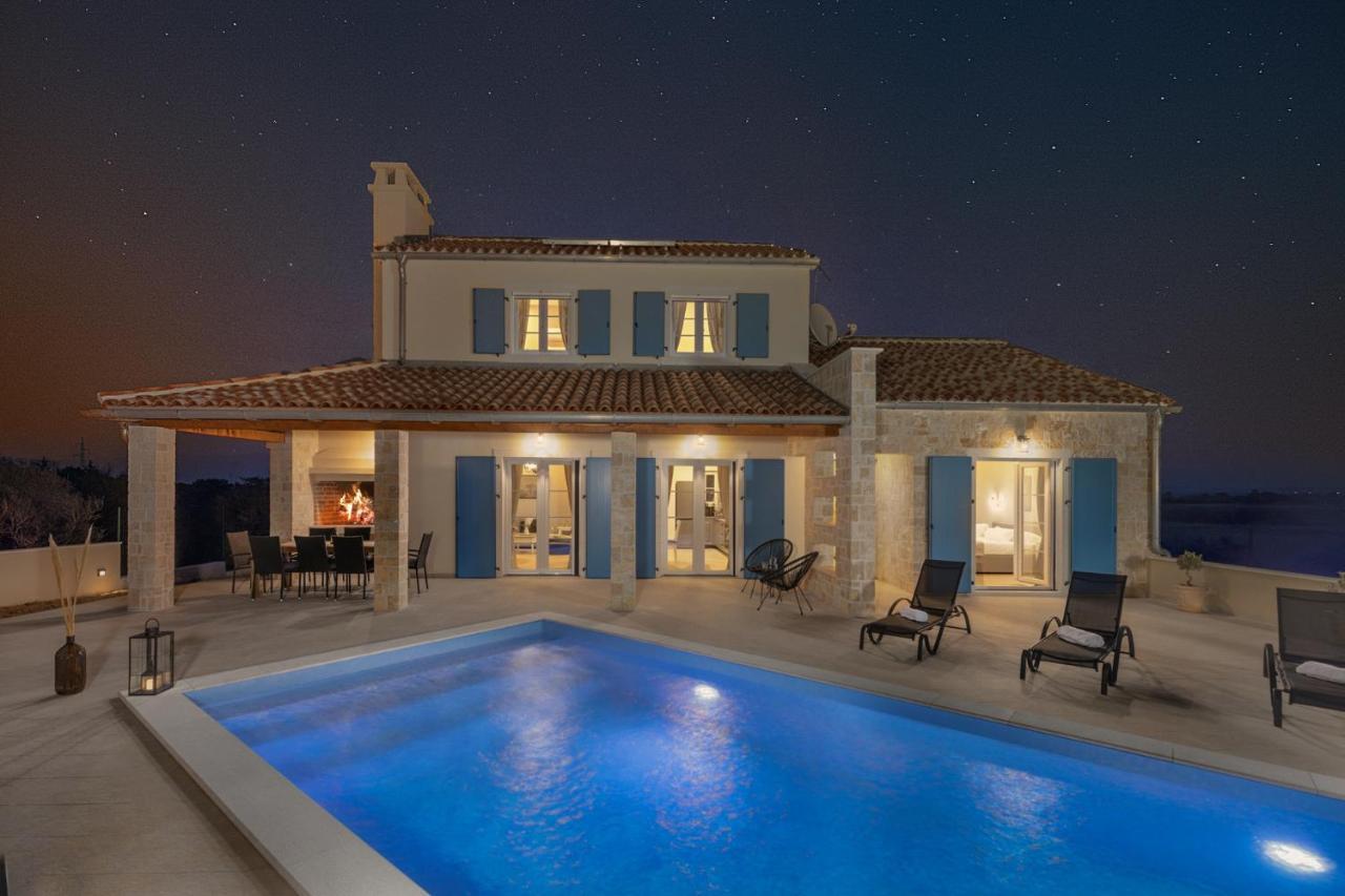 Villa Mediterra Prima Нин Экстерьер фото